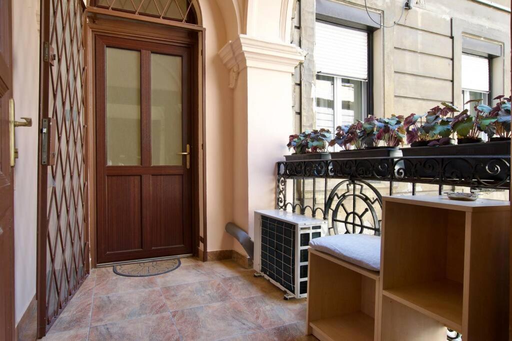 Standard Apartment By Hi5 - St. King Street 16. Budapest Bagian luar foto